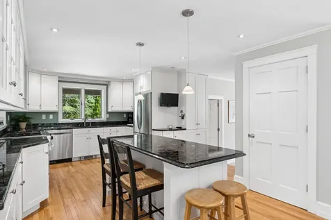 5 Pinefields Lane Brunswick ME 04011