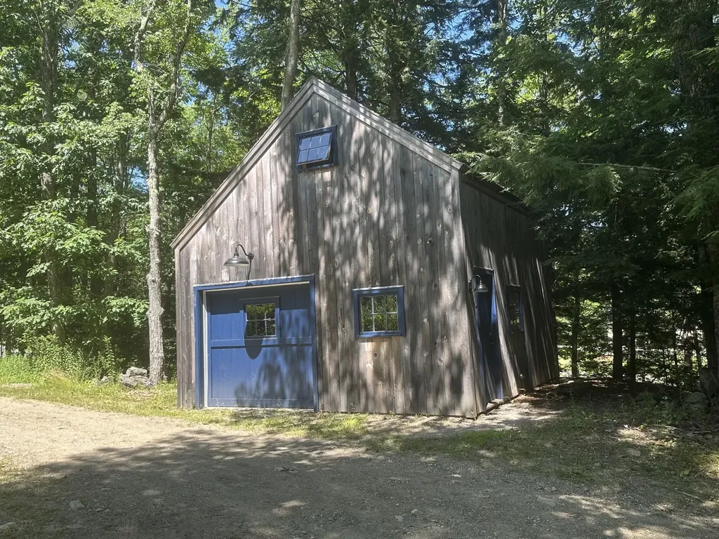 2866 Belfast Road Lincolnville ME 04849