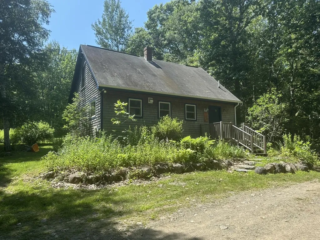 2866 Belfast Road Lincolnville ME 04849