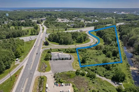 1 Maine 236 Kittery ME 03904