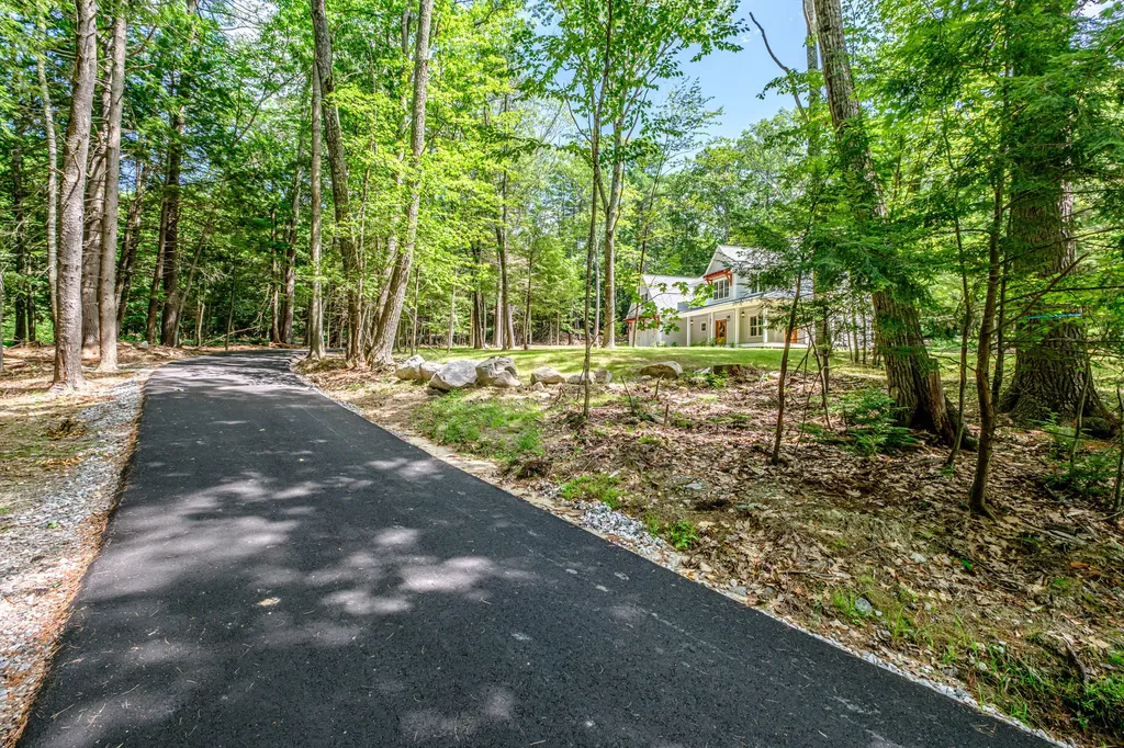 108 Highland Cliff Road Windham ME 04062