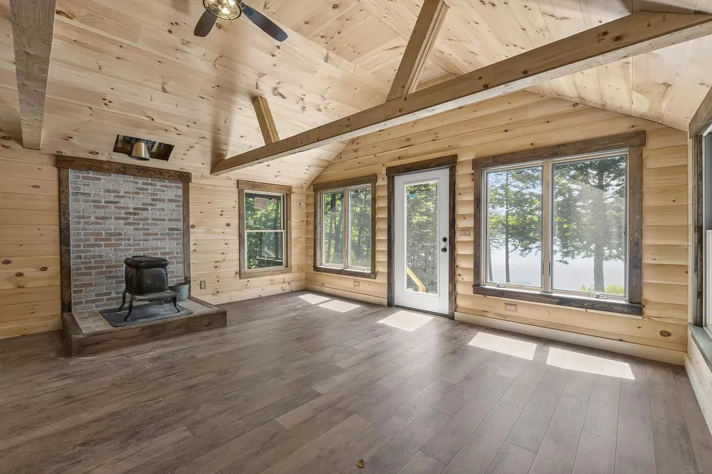 6 Leonard Lane Chesterville ME 04938