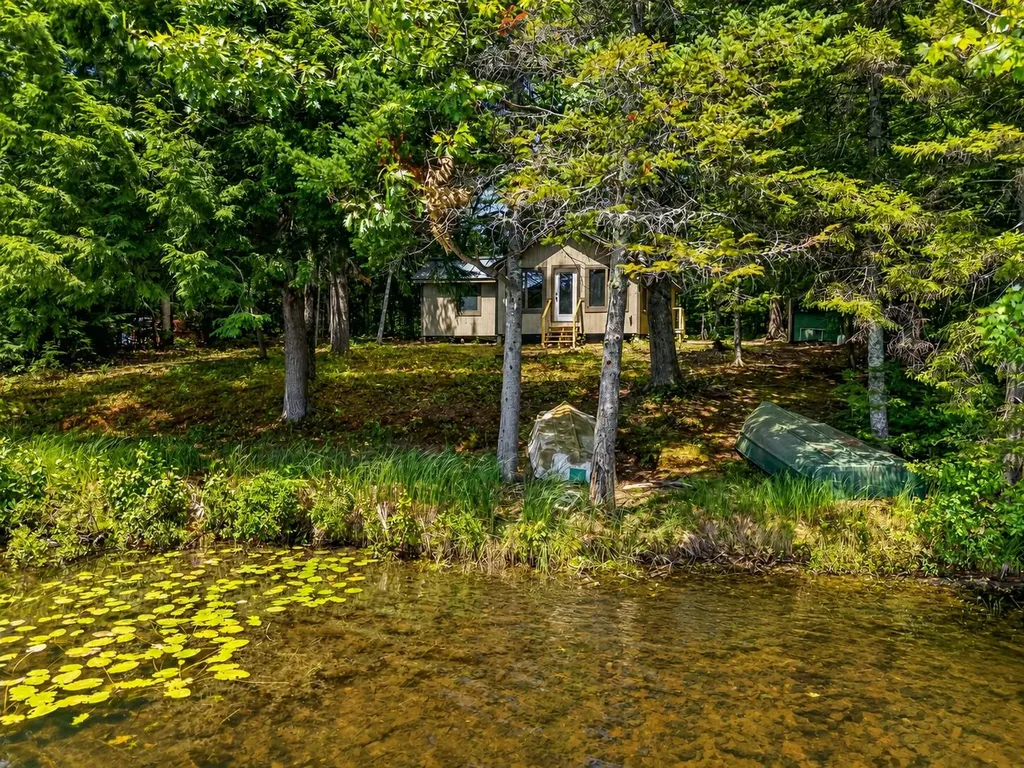 6 Leonard Lane Chesterville ME 04938