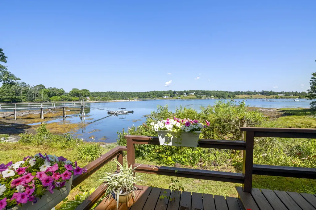 30 Heron Cove Road NE Bristol ME 04554