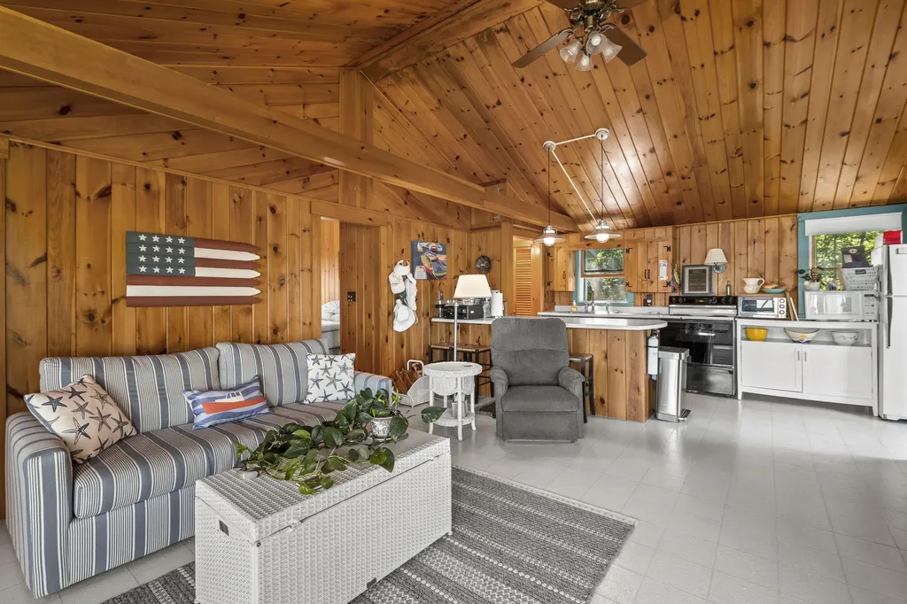 30 Heron Cove Road NE Bristol ME 04554