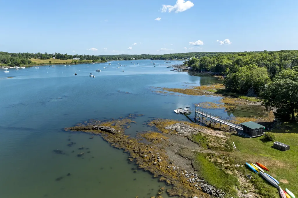 30 Heron Cove Road NE Bristol ME 04554