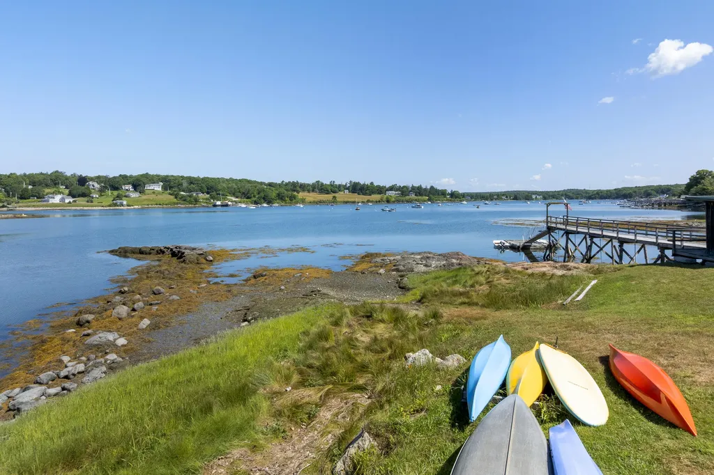 30 Heron Cove Road NE Bristol ME 04554