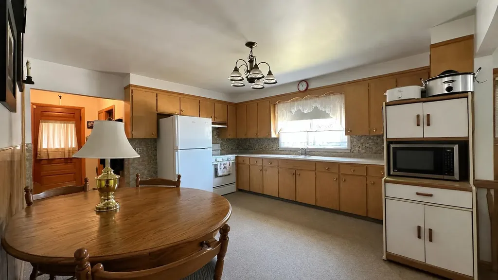 9 Sherbrooke Avenue Lewiston ME 04240