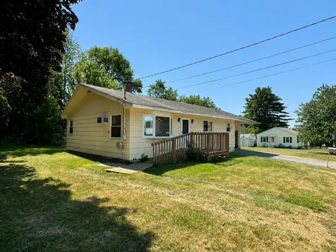 9 Sherbrooke Avenue Lewiston ME 04240