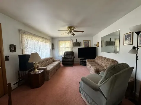 9 Sherbrooke Avenue Lewiston ME 04240