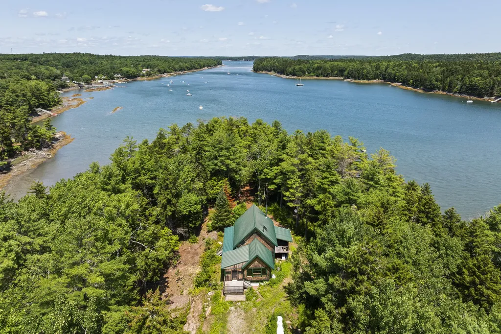 131 Winding Way Harpswell ME 04079