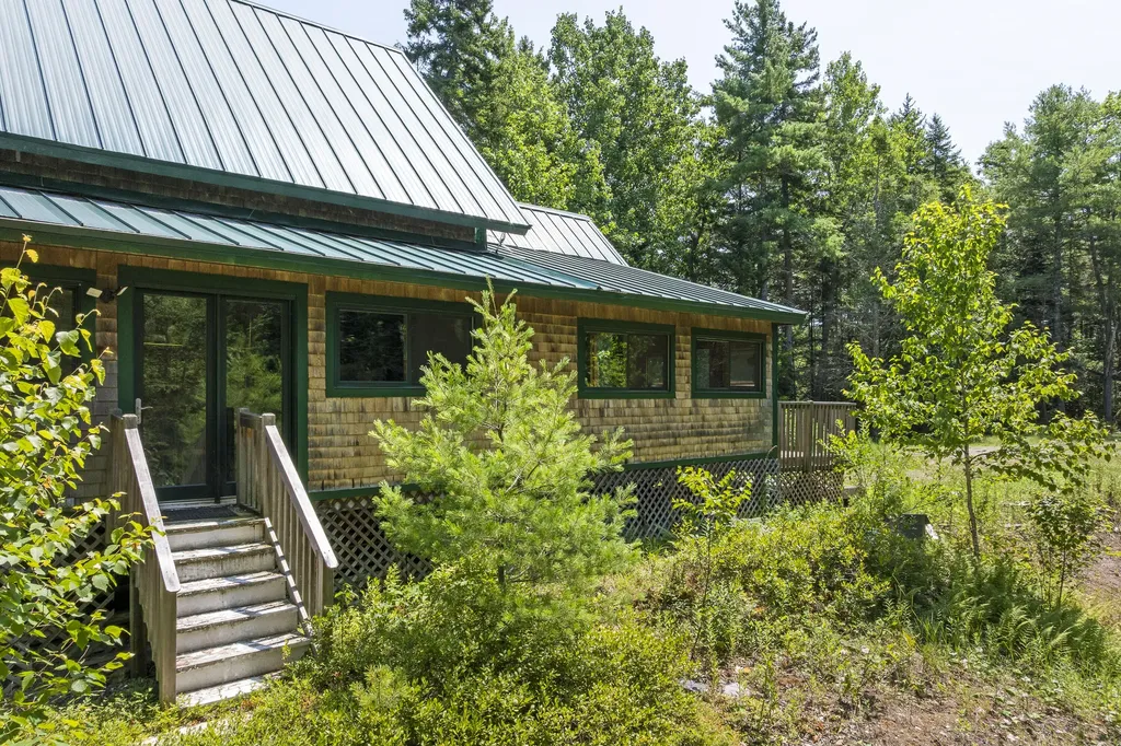 131 Winding Way Harpswell ME 04079