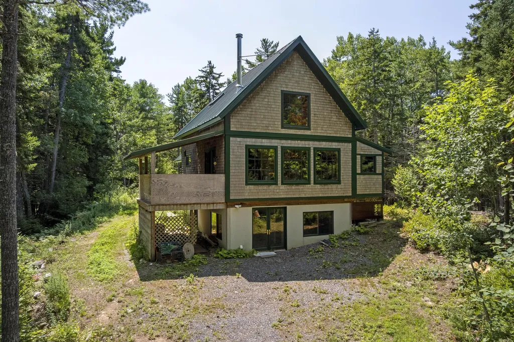 131 Winding Way Harpswell ME 04079
