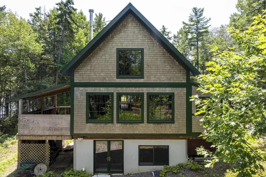 131 Winding Way Harpswell ME 04079
