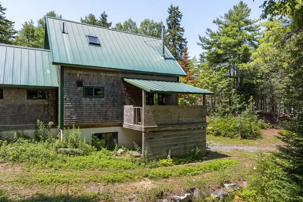 131 Winding Way Harpswell ME 04079