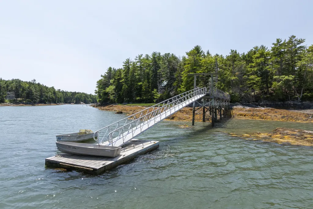 131 Winding Way Harpswell ME 04079