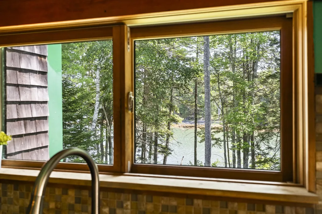 131 Winding Way Harpswell ME 04079