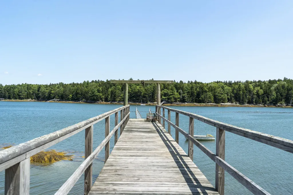 131 Winding Way Harpswell ME 04079