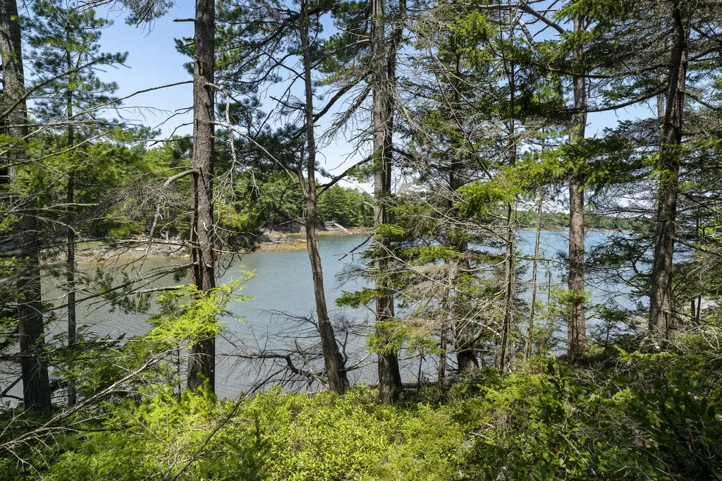 131 Winding Way Harpswell ME 04079