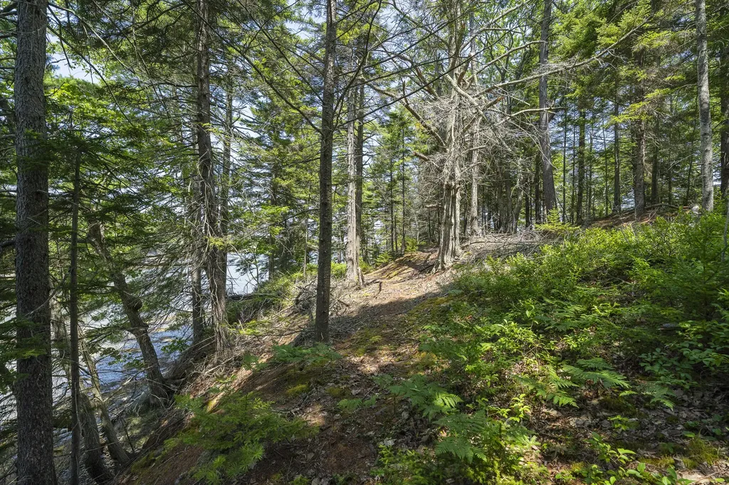 131 Winding Way Harpswell ME 04079