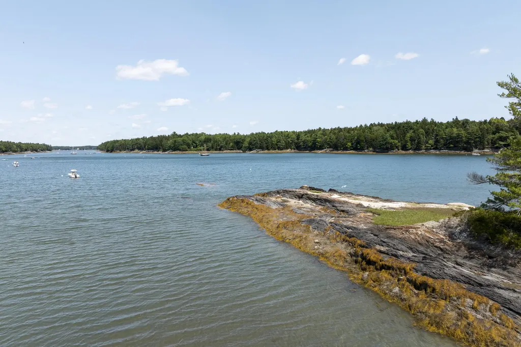 131 Winding Way Harpswell ME 04079