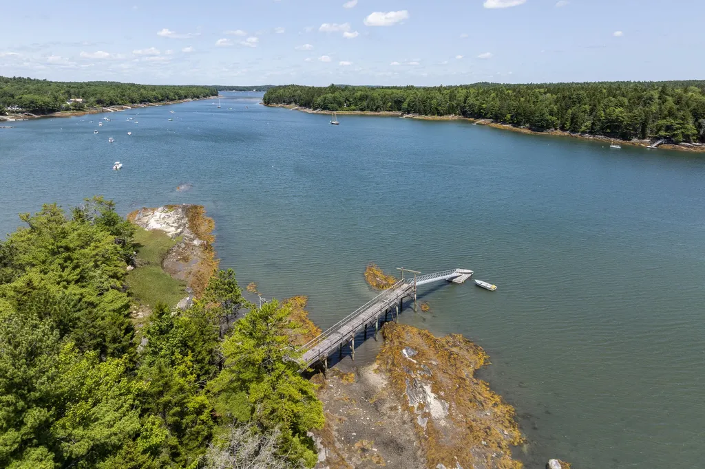 131 Winding Way Harpswell ME 04079
