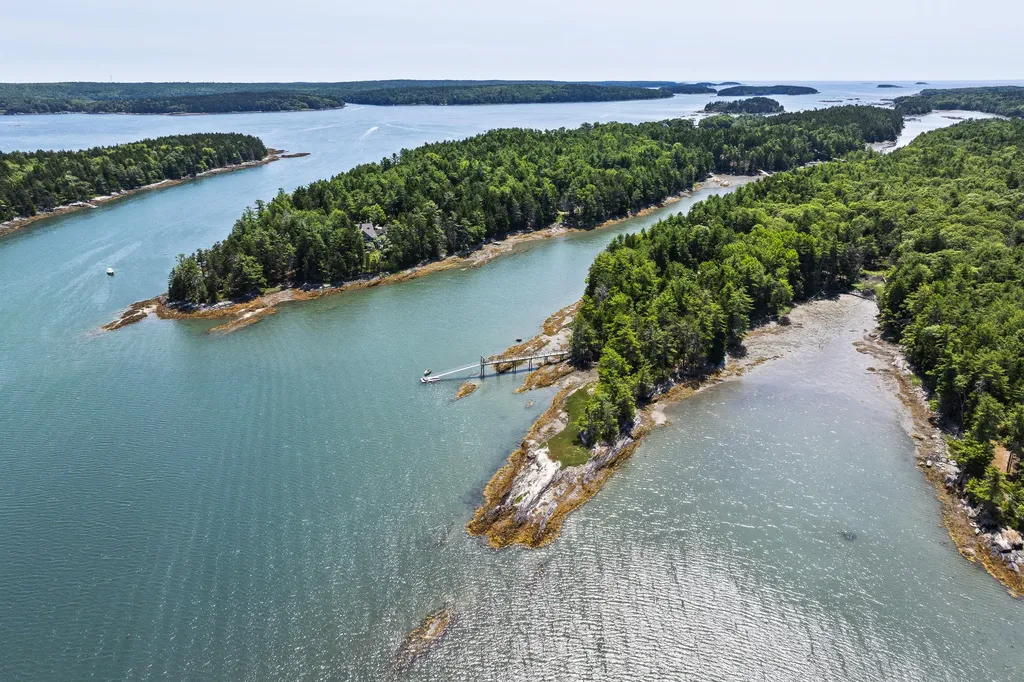 131 Winding Way Harpswell ME 04079