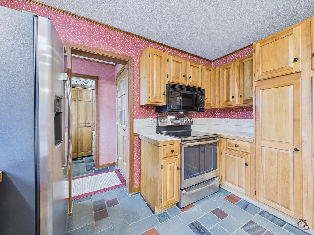 446 Ridge Road Fairfield ME 04937