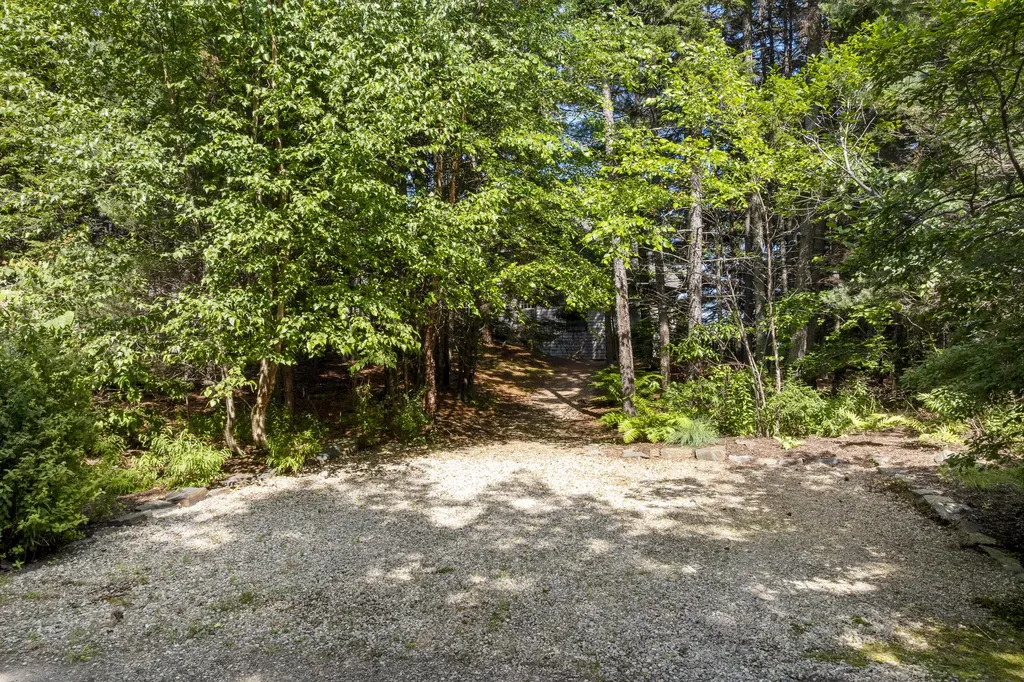 34 Cragmoor Lane Harpswell ME 04003