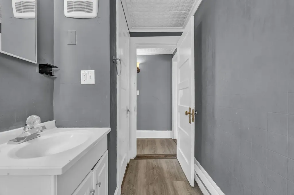 79 Hill Street Biddeford ME 04005