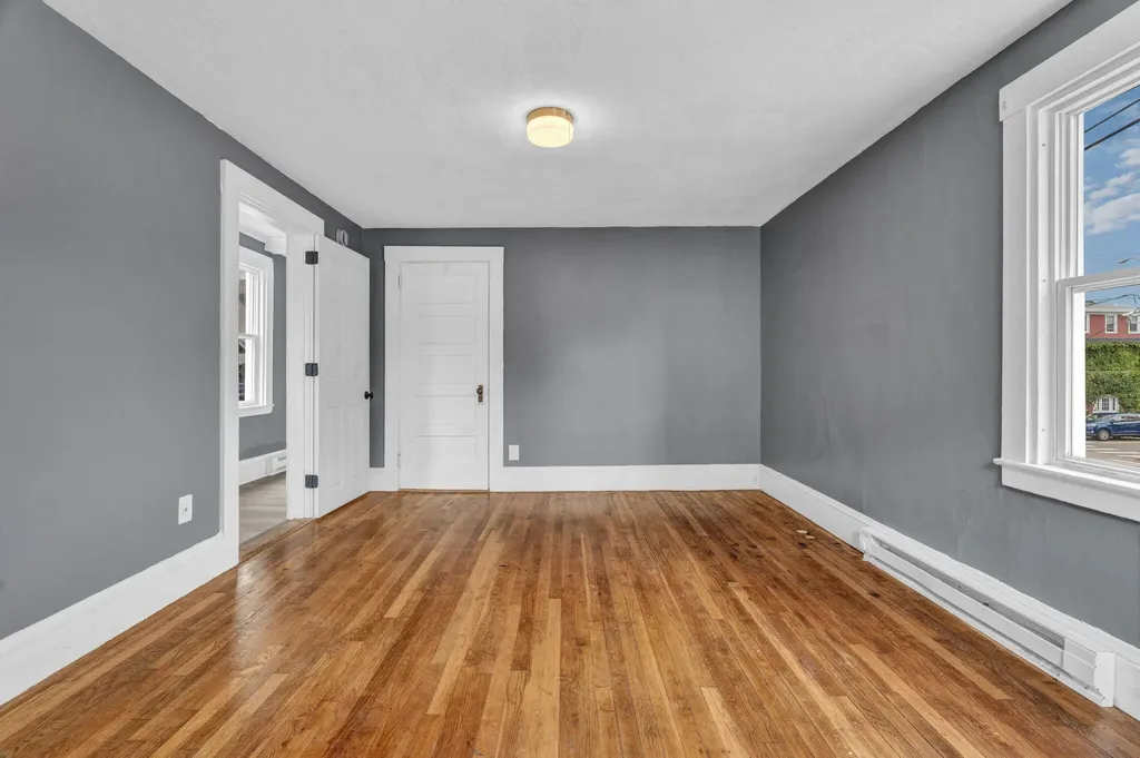 79 Hill Street Biddeford ME 04005