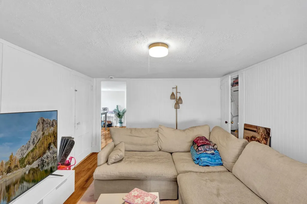 79 Hill Street Biddeford ME 04005
