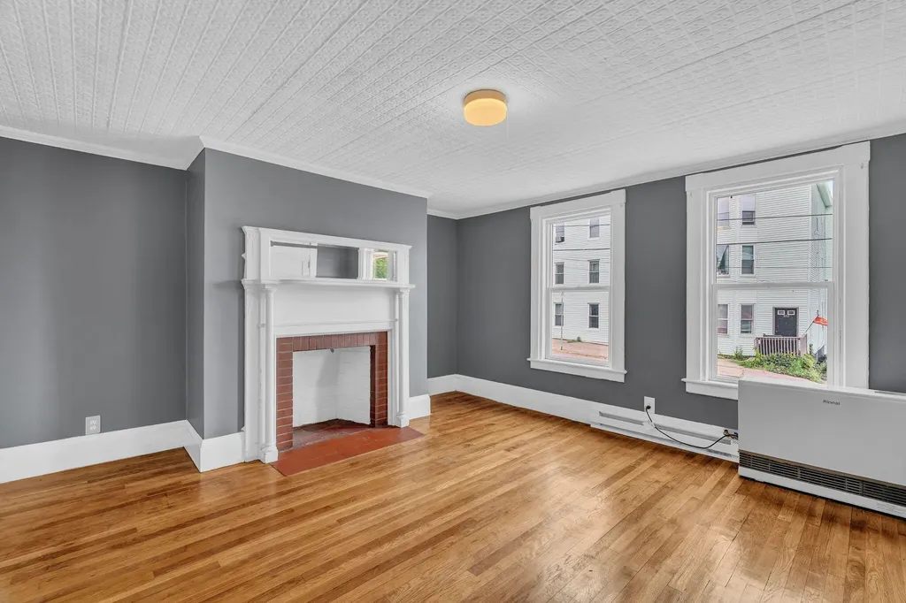 79 Hill Street Biddeford ME 04005