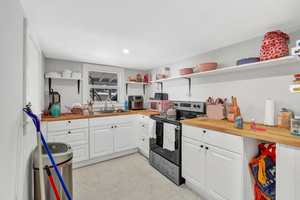 79 Hill Street Biddeford ME 04005