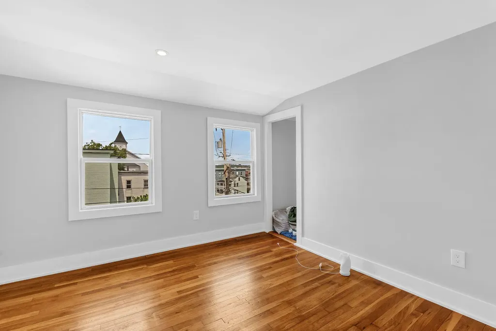 79 Hill Street Biddeford ME 04005