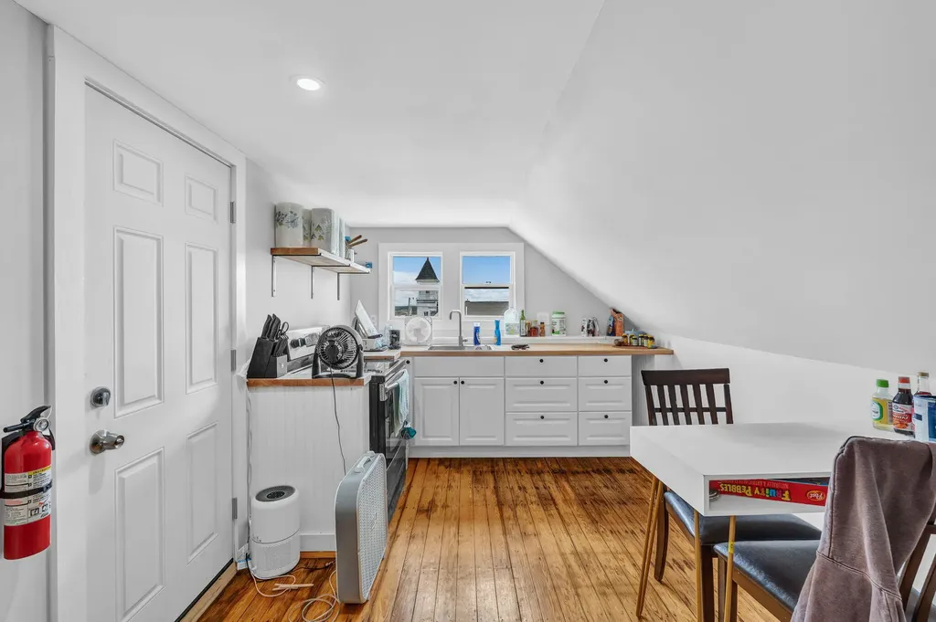 79 Hill Street Biddeford ME 04005