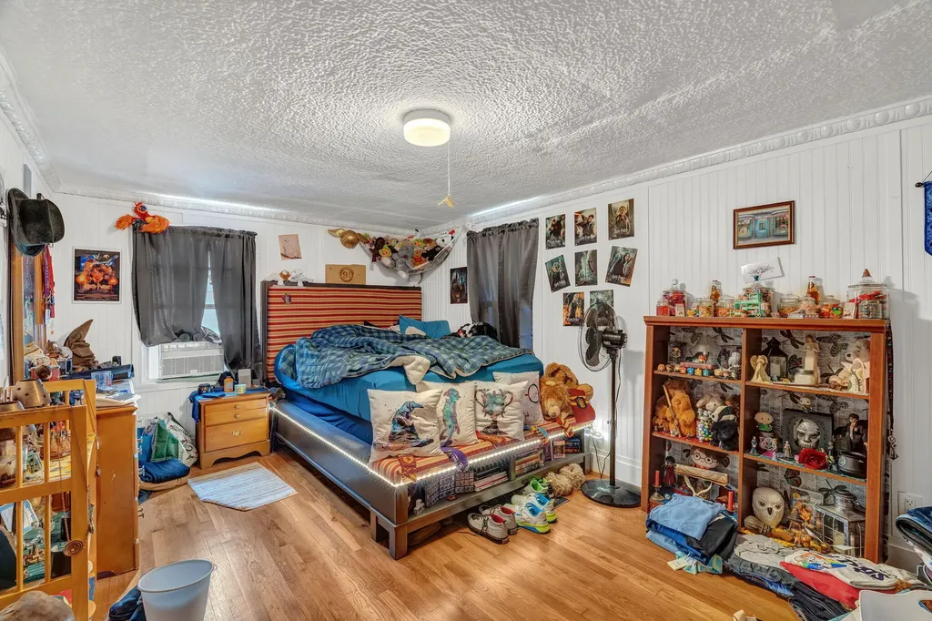 79 Hill Street Biddeford ME 04005