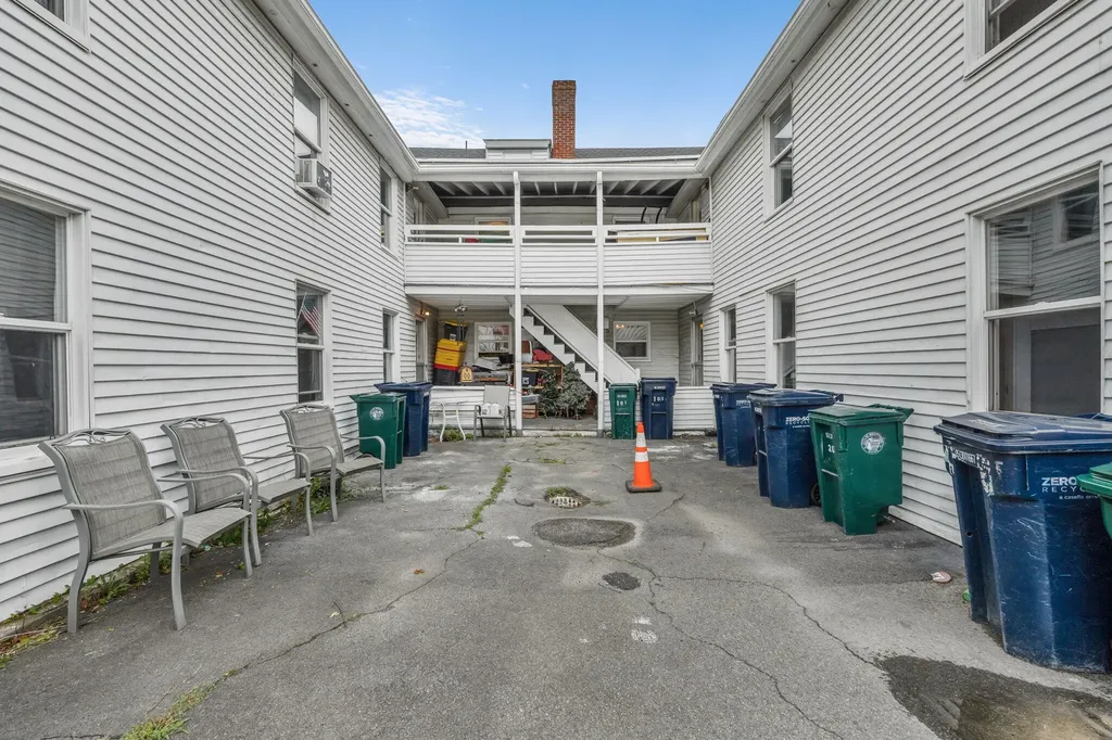 79 Hill Street Biddeford ME 04005