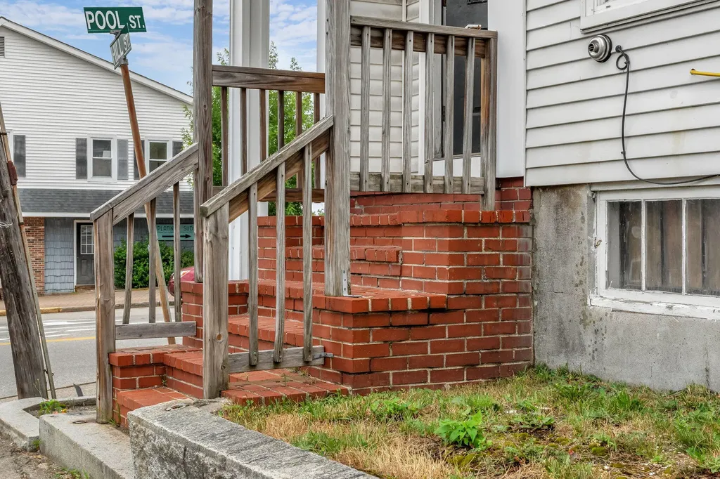 79 Hill Street Biddeford ME 04005