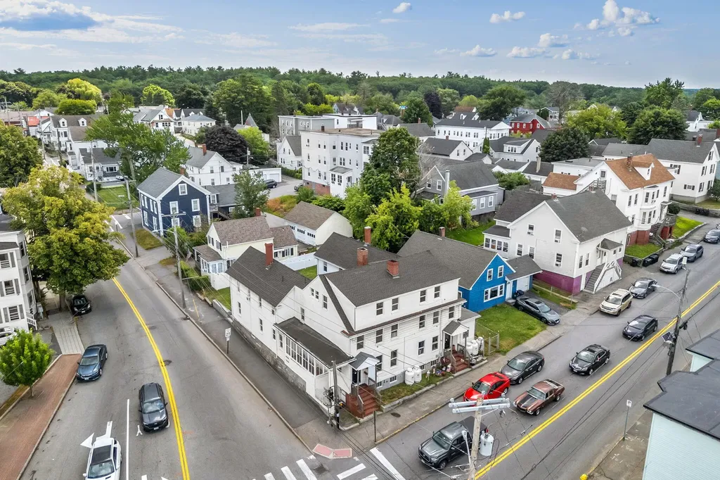 79 Hill Street Biddeford ME 04005