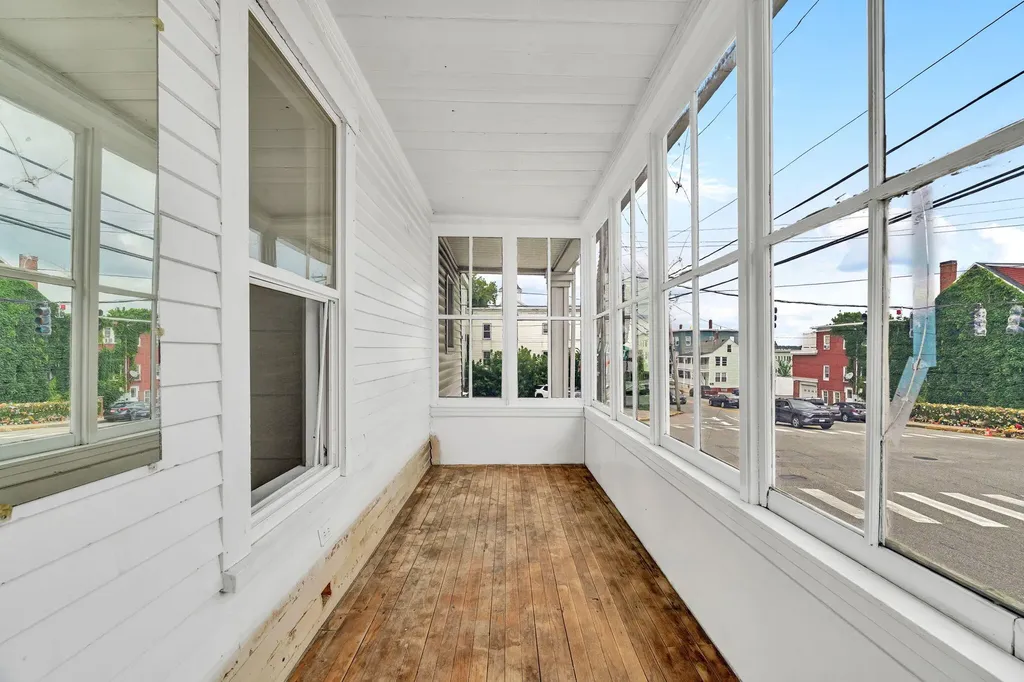 79 Hill Street Biddeford ME 04005