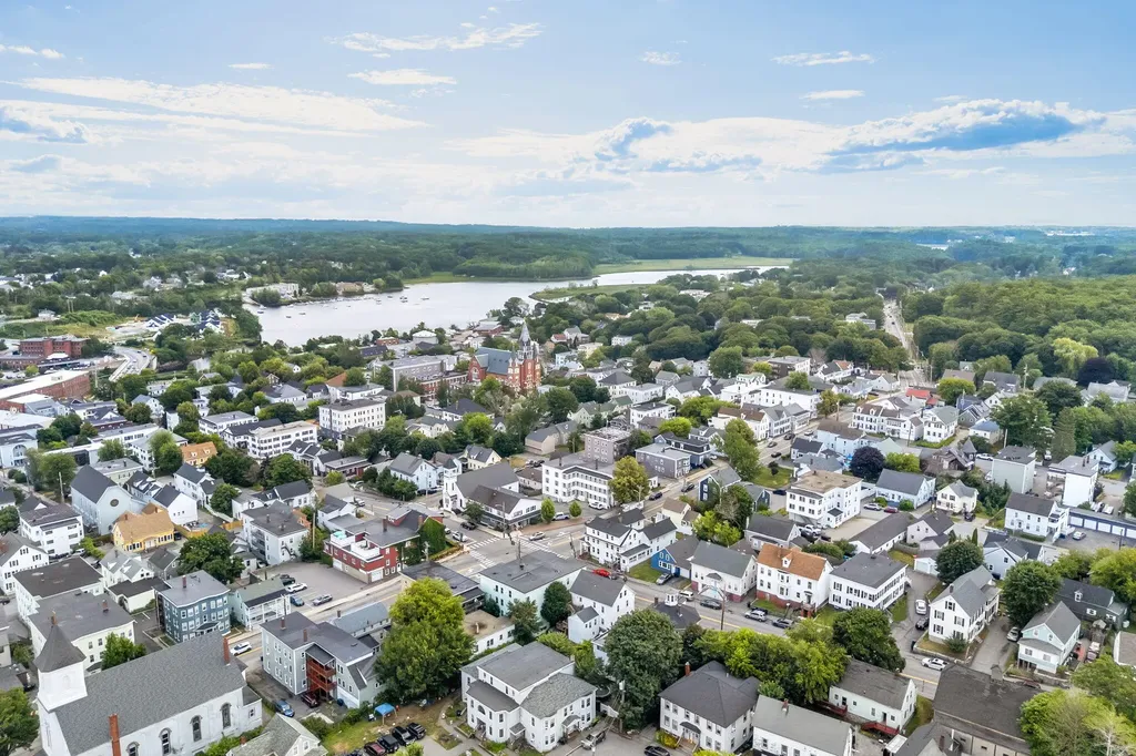 79 Hill Street Biddeford ME 04005