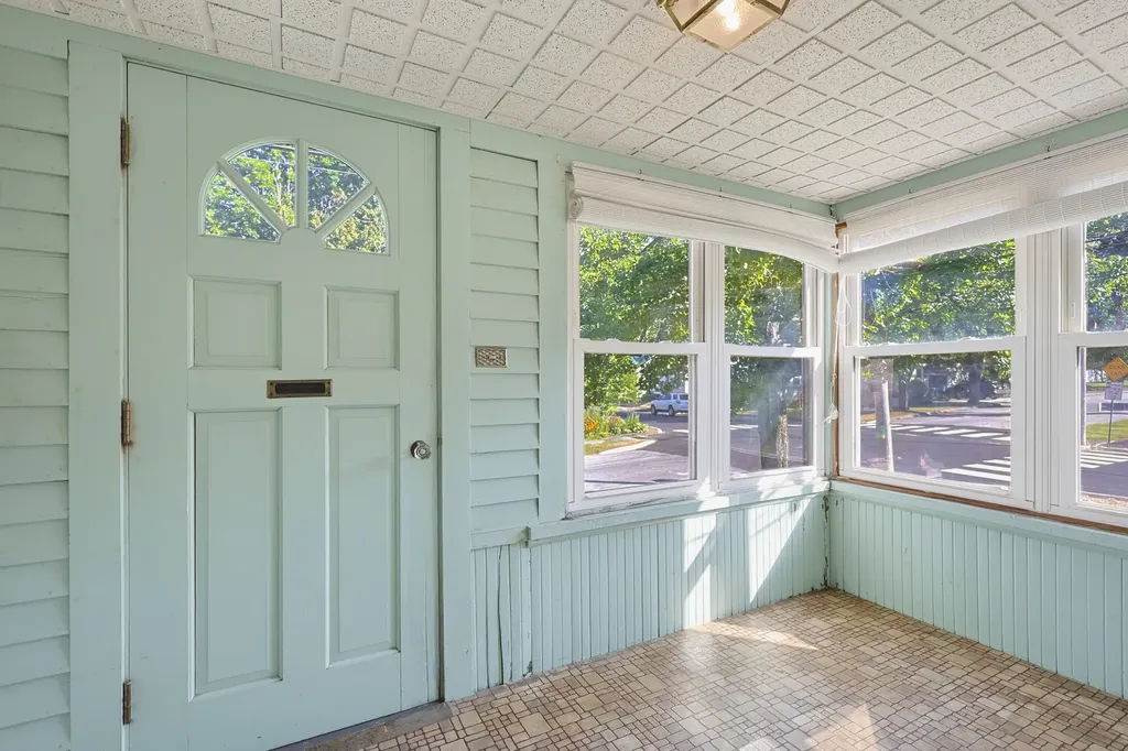 49 Orchard Street Auburn ME 04210