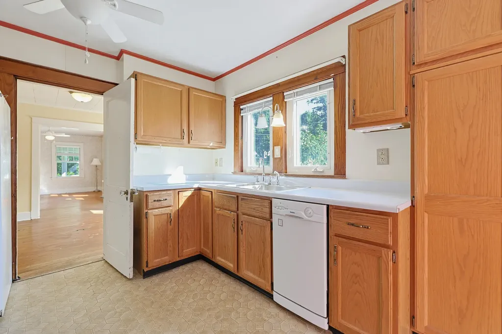 49 Orchard Street Auburn ME 04210