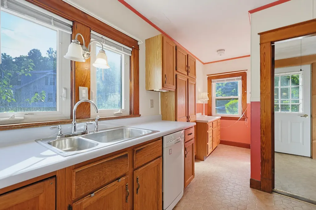 49 Orchard Street Auburn ME 04210
