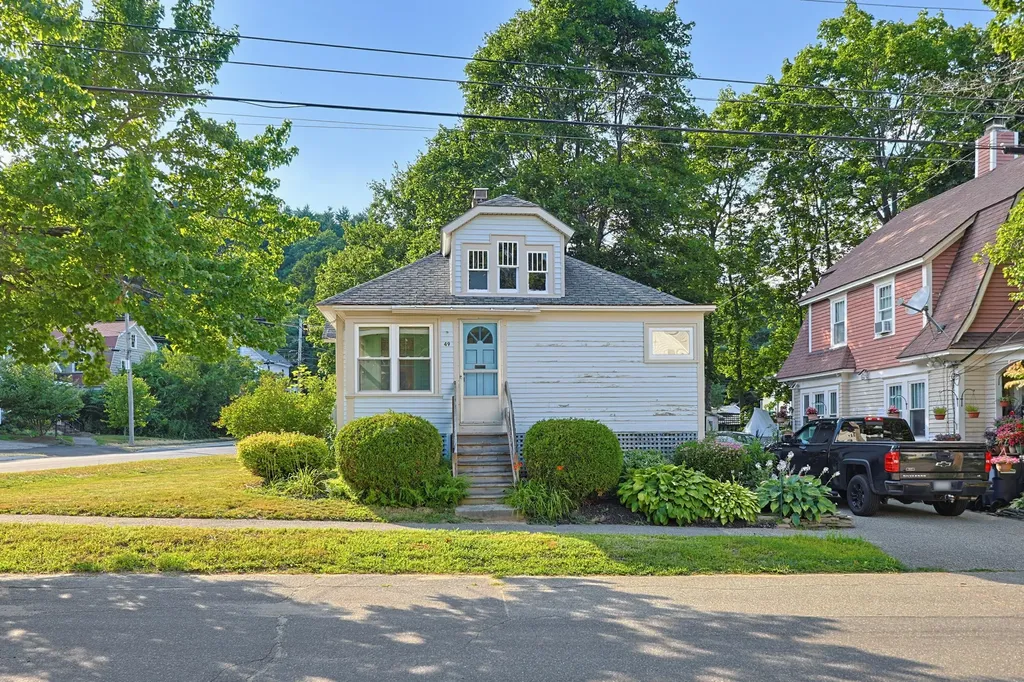 49 Orchard Street Auburn ME 04210