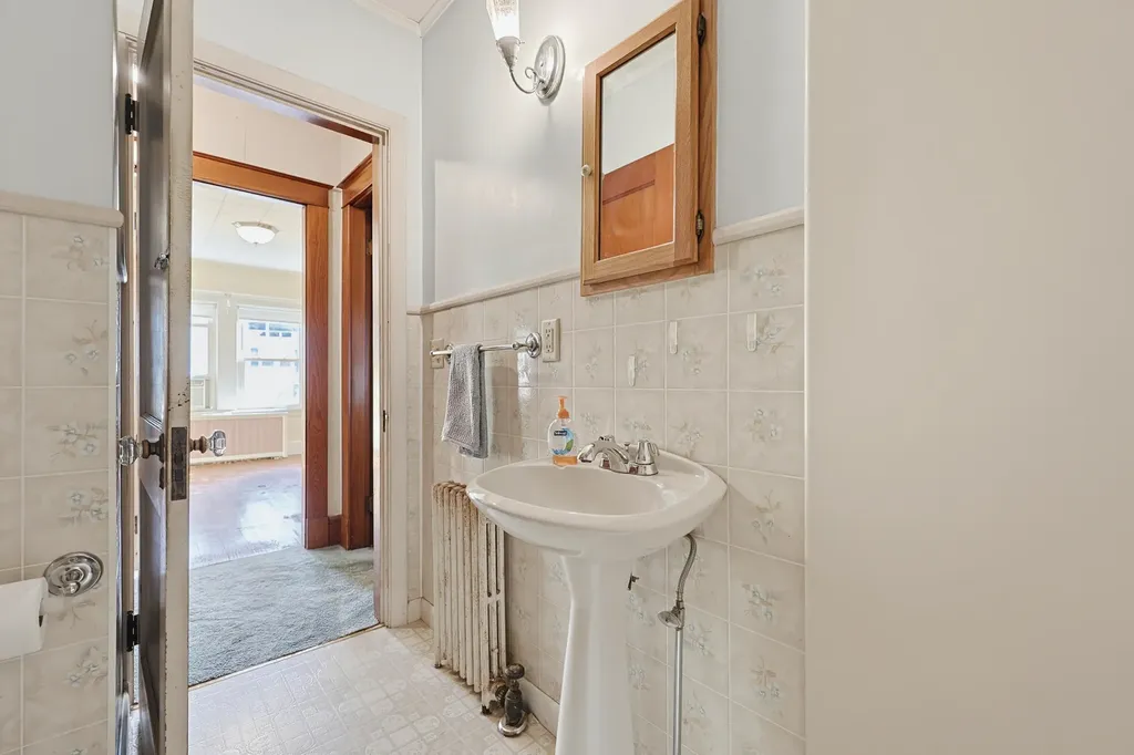49 Orchard Street Auburn ME 04210