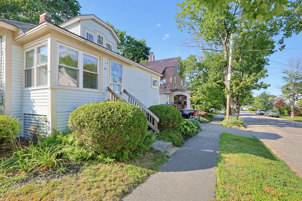 49 Orchard Street Auburn ME 04210