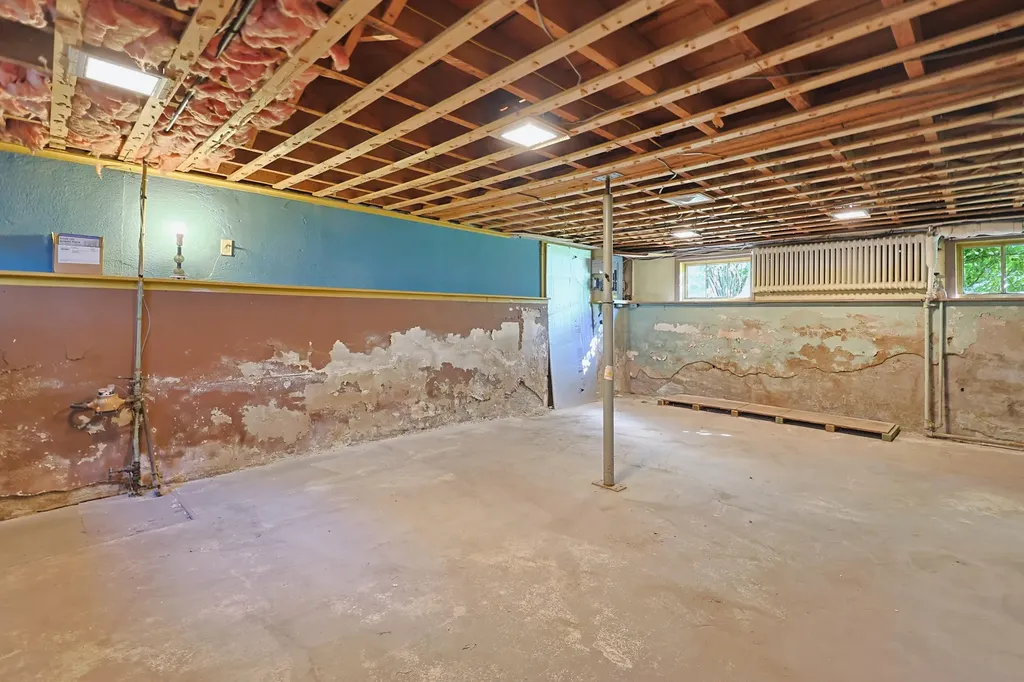 49 Orchard Street Auburn ME 04210