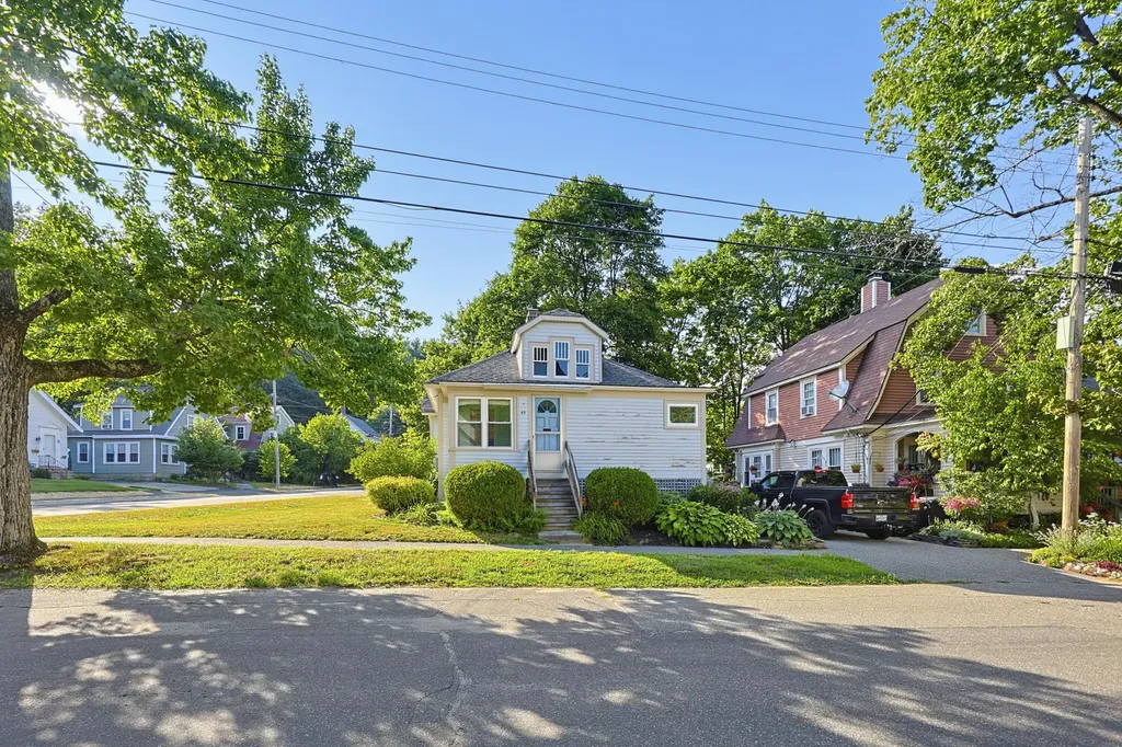 49 Orchard Street Auburn ME 04210
